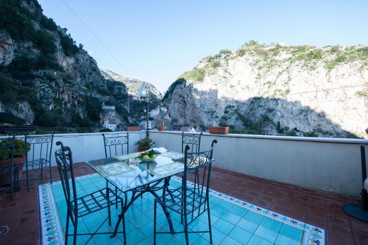 Appartamento House Amalfi - Terrace & Seaview Atrani Esterno foto