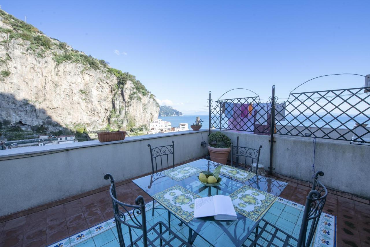 Appartamento House Amalfi - Terrace & Seaview Atrani Esterno foto